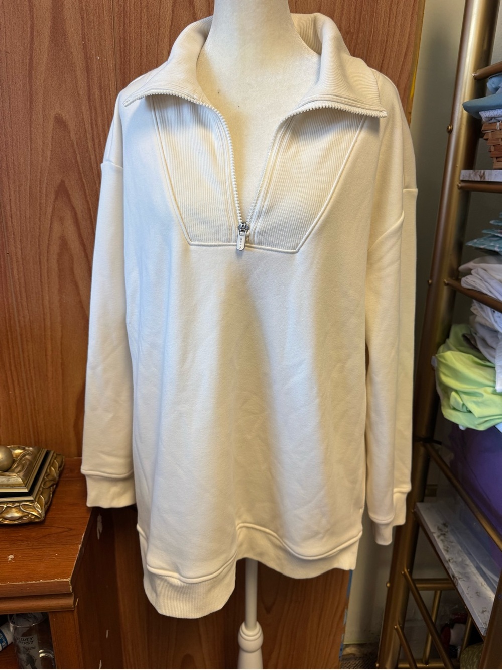 Athleta Cream White Pullover Jacket L Large Collared 1/4 Zip